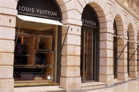 louis vuitton recrute|maison louis vuitton.